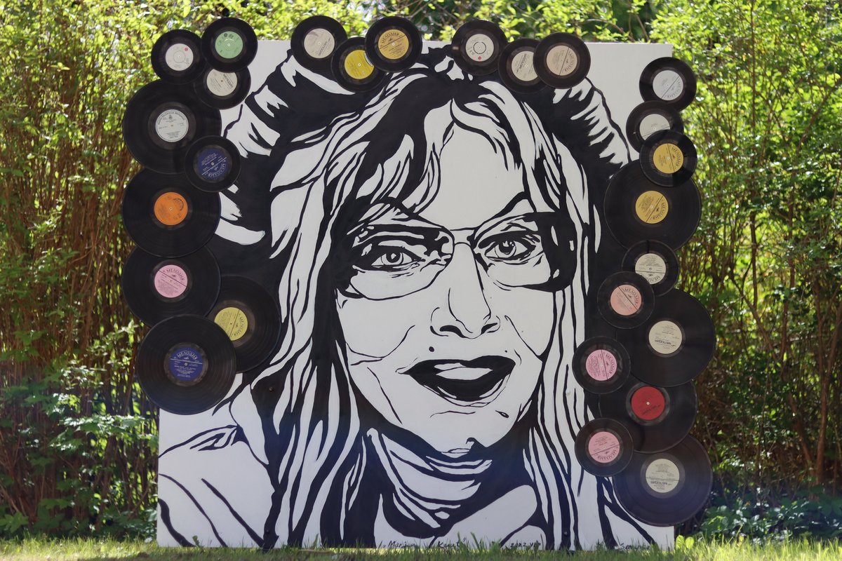 “Legends” paintings of Estonian music legends. 2022